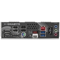 4x DDR5 Slots